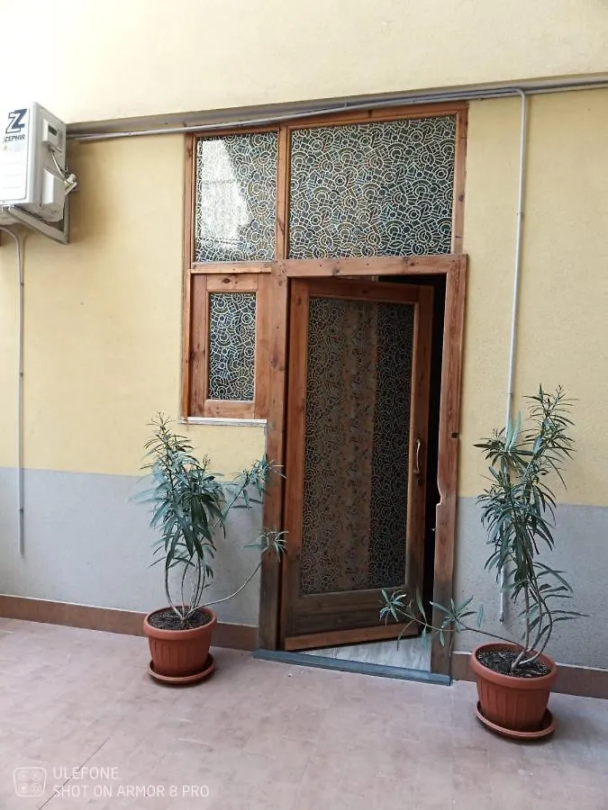 Appartamento accogliente al centro di Aeroporto di Catania Fontana Rossa 0*,  Italia